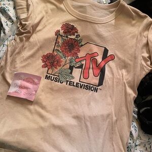 Women’s basic tee